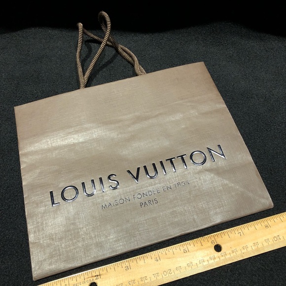 Louis Vuitton 1 Gift Bag - Picture 3 of 5